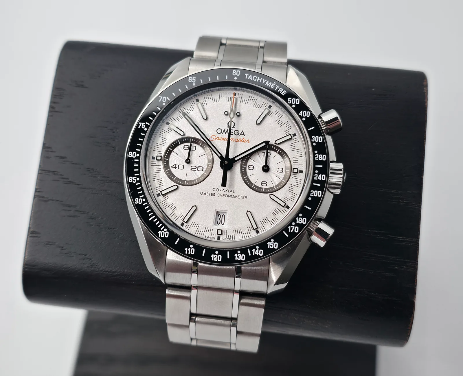 Omega Speedmaster Racing Master Chronometer