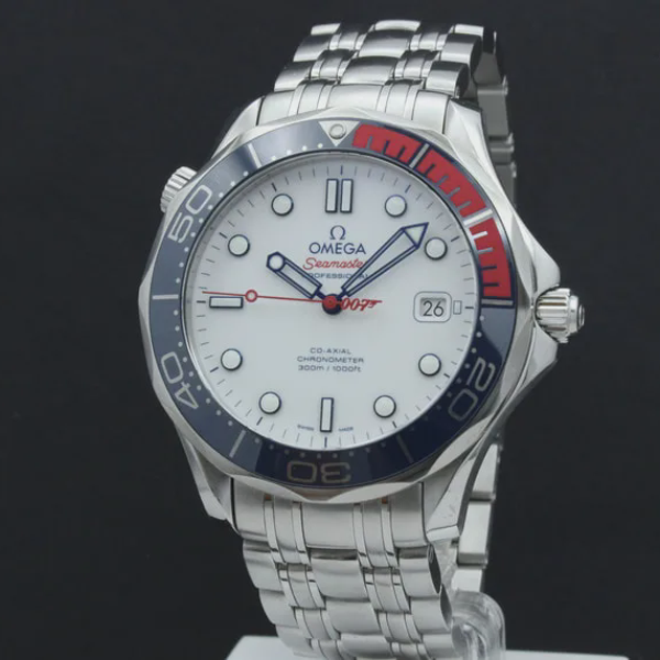 Omega
Seamaster Commander's 007