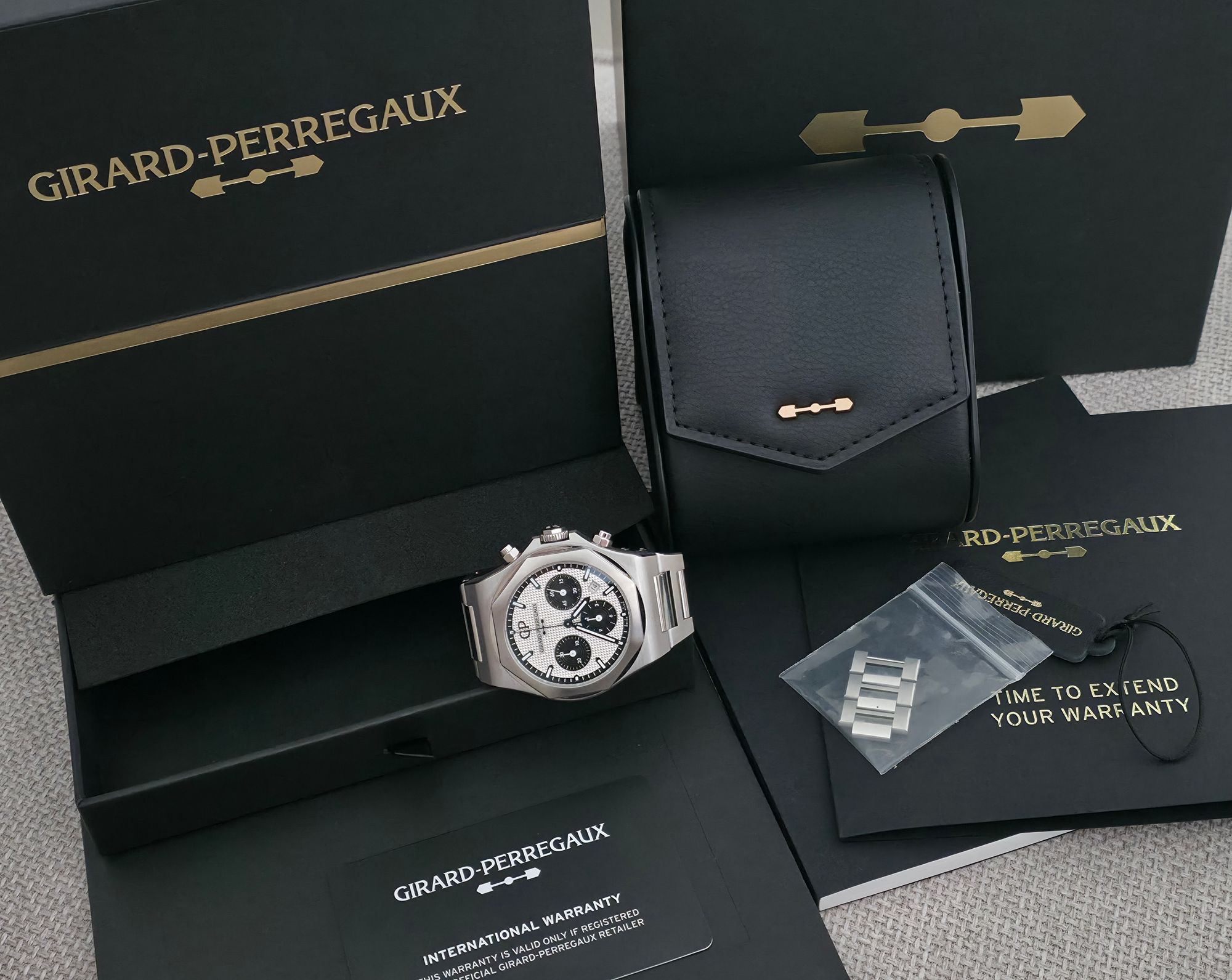 Girard-Perregaux Laureato Chronograph