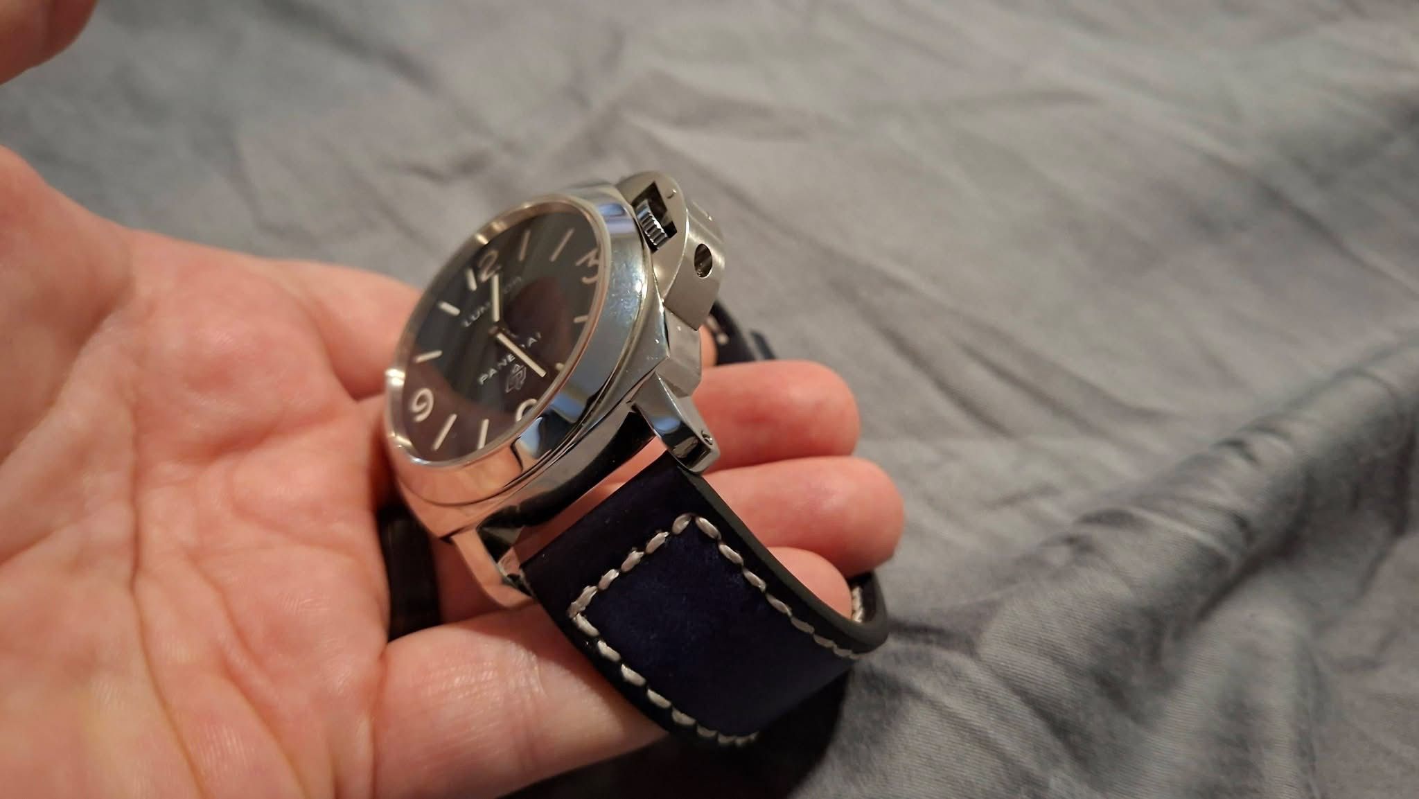 Panerai PAM00000 Base Logo
