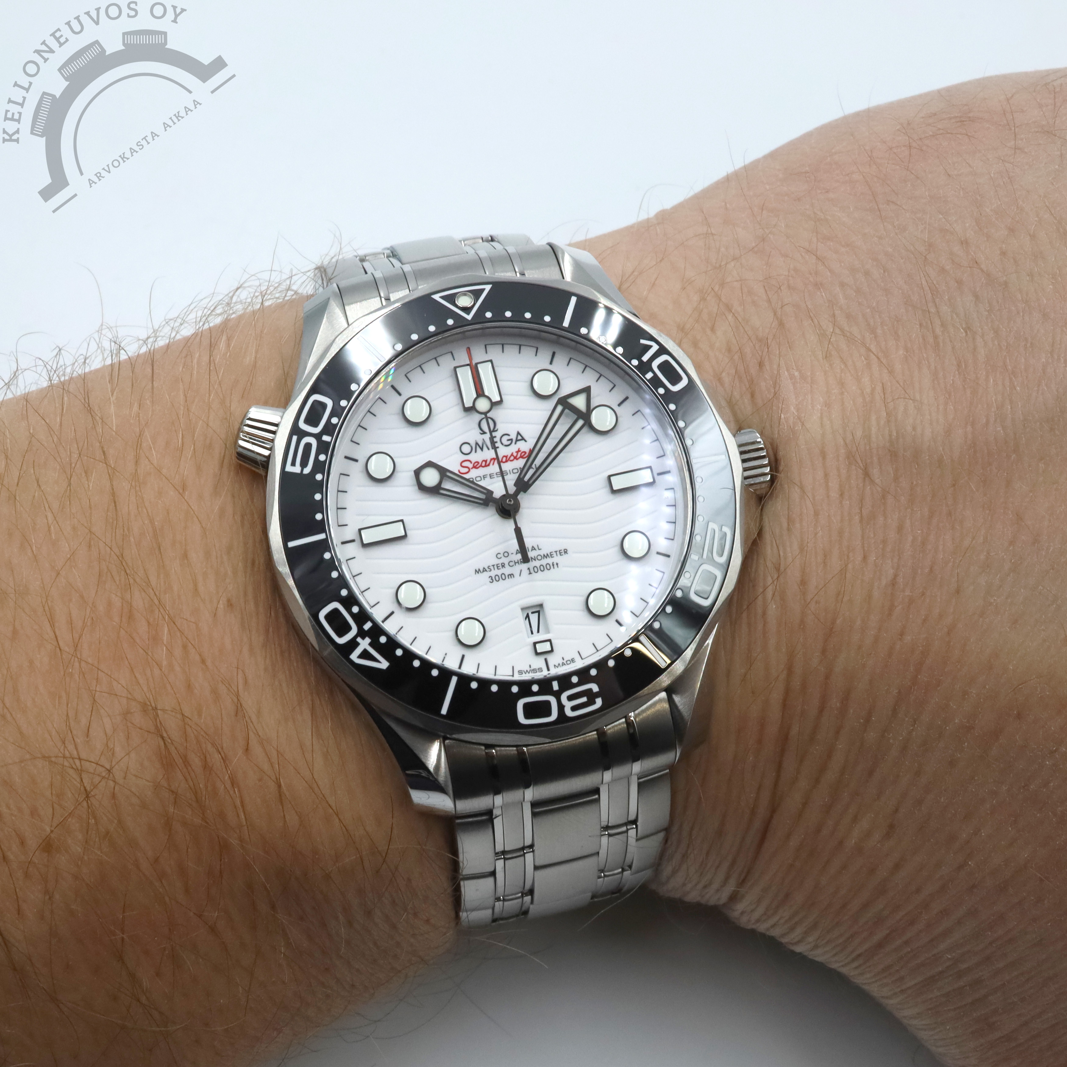 Omega Seamaster Professional Diver 300M Co-Axial Master Chronometer 42MM