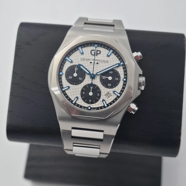 Girard-Perregaux Laureato Chronograph