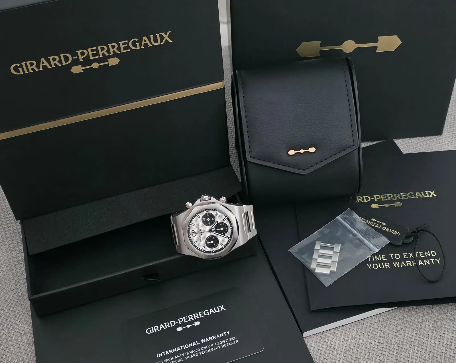 Girard-Perregaux Laureato Chronograph