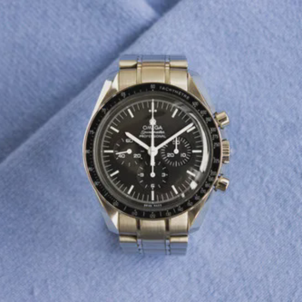 Omega Speedmaster Professional "Moonwatch"