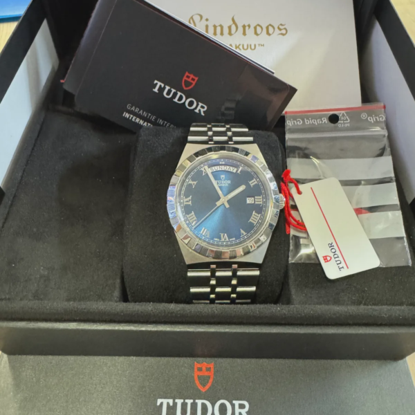 Tudor Royal