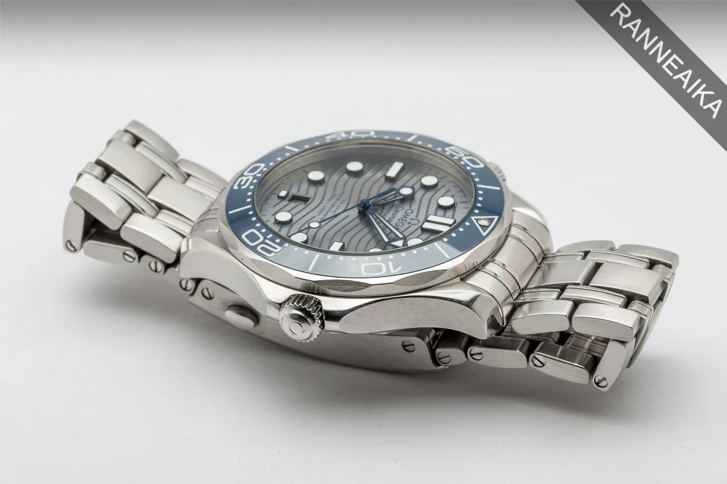 OMEGA Seamaster Professional 42mm Grey 210.30.42.20.06.001