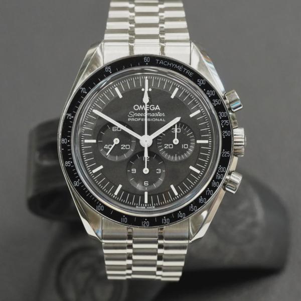 Omega Speedmaster Moonwatch