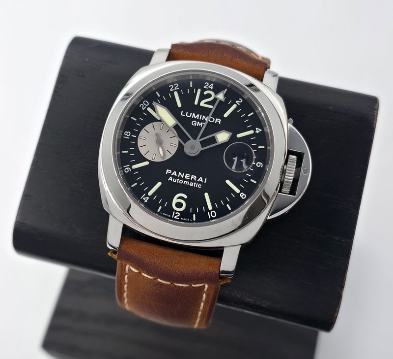 Panerai Luminor 44 GMT
