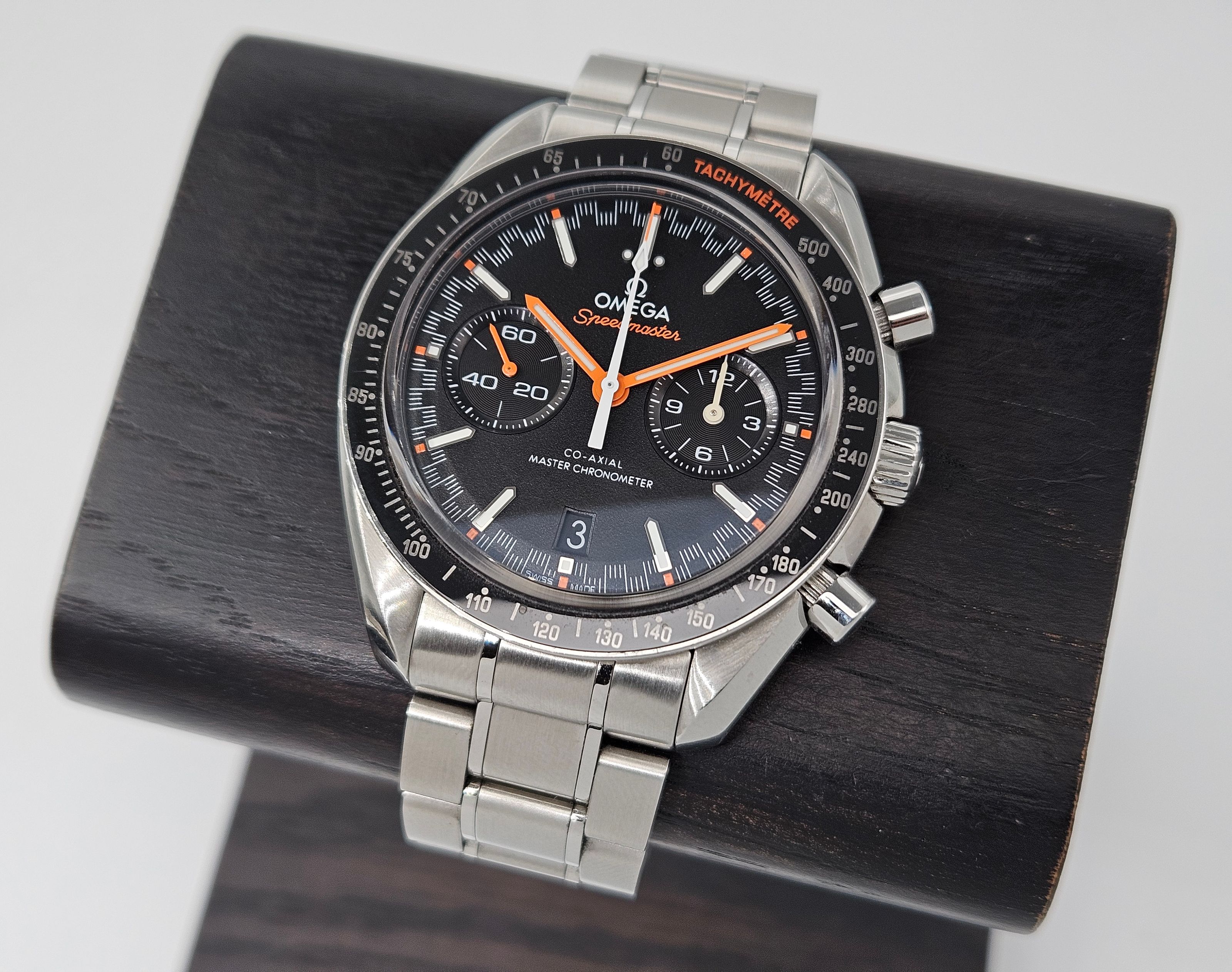Omega Speedmaster Racing Master