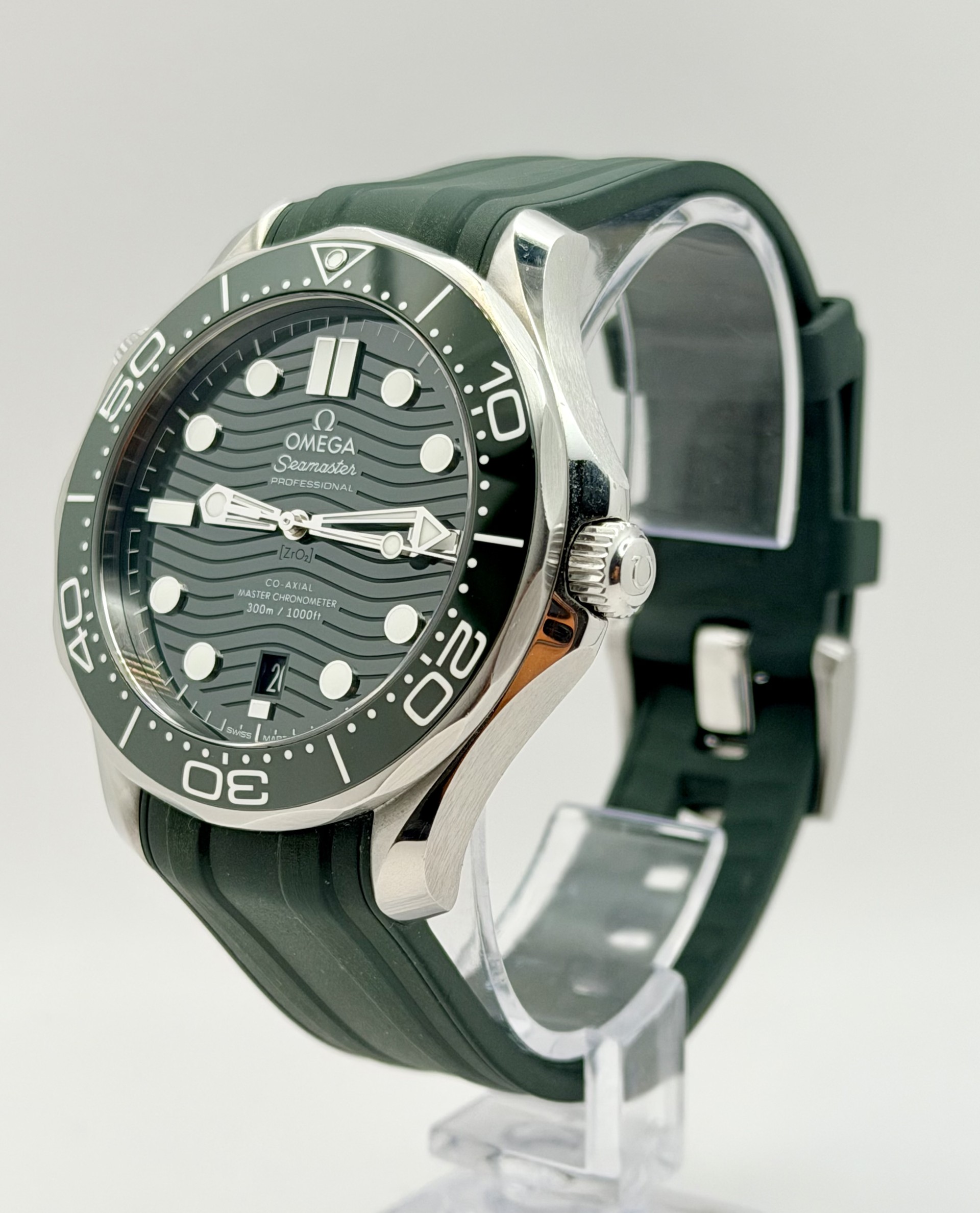 Omega Seamaster Diver 300M "Seaweed"