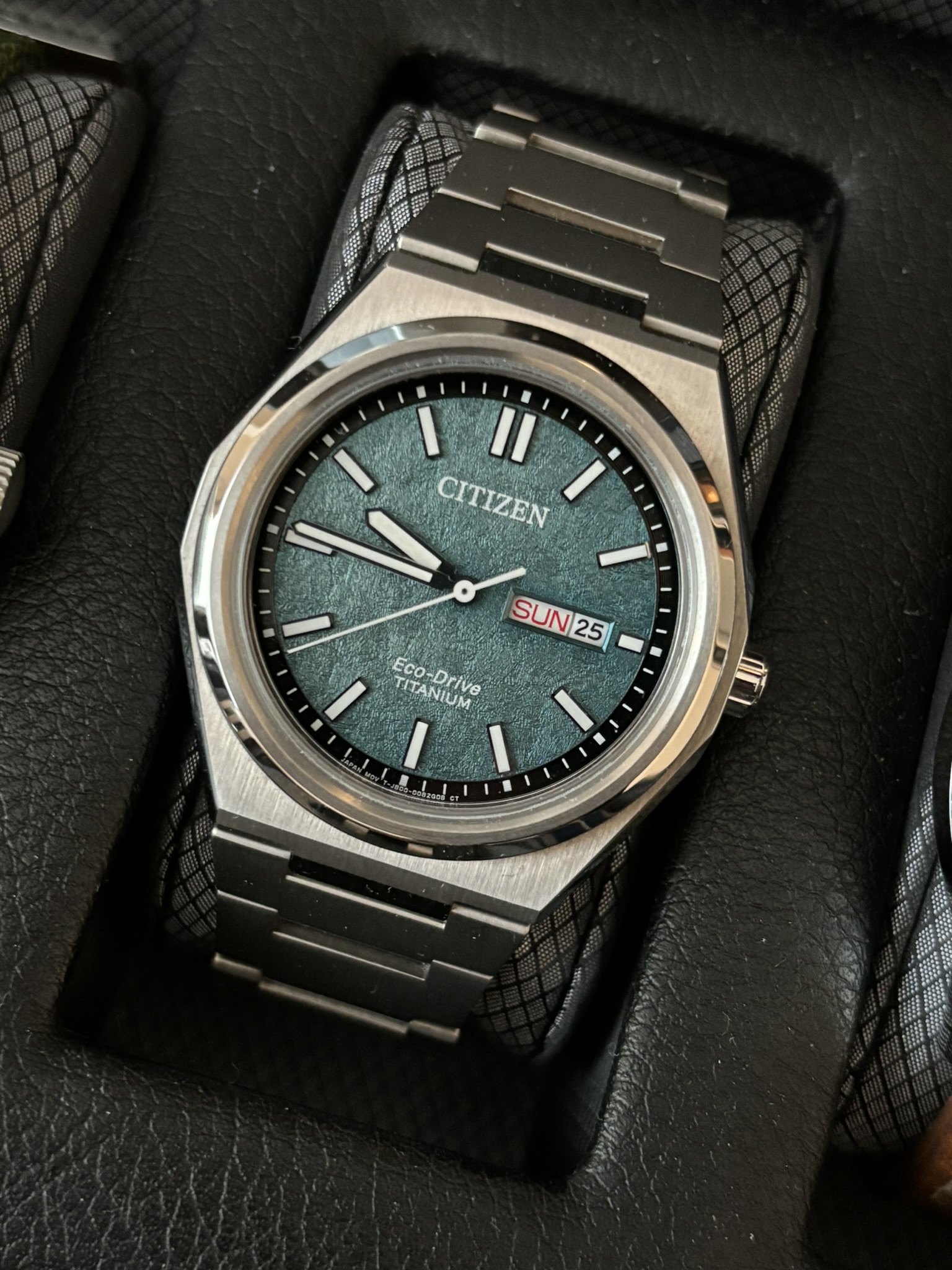 Citizen Super Titanium AW0130-85X