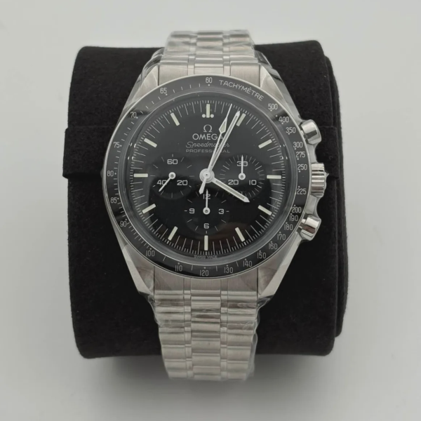 Omega Speedmaster Moonwatch