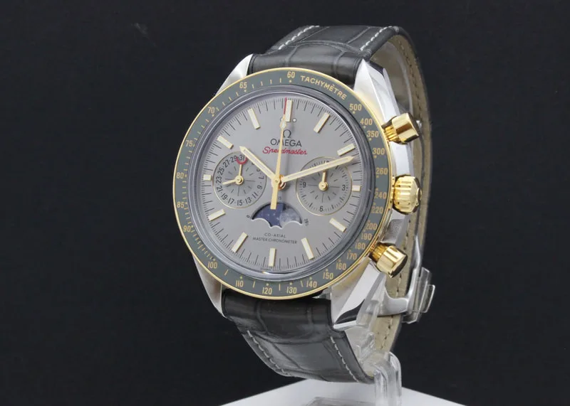 Omega
Speedmaster Moonphase