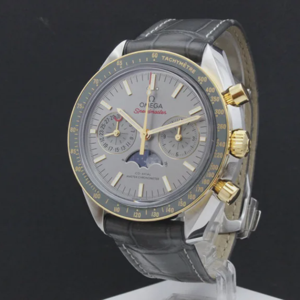 Omega
Speedmaster Moonphase