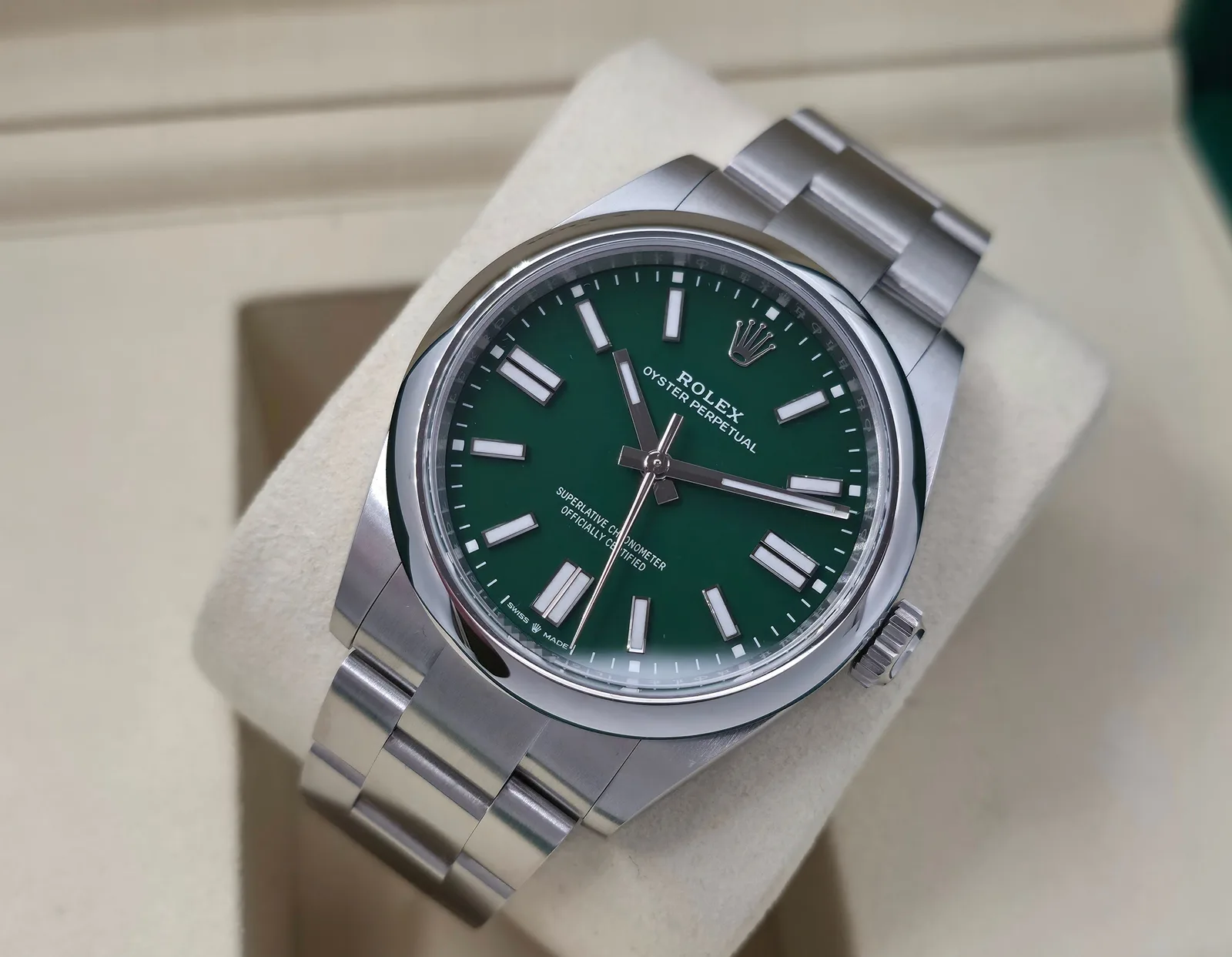 Rolex Oyster Perpetual 41 Green, 134300 (06/2026)